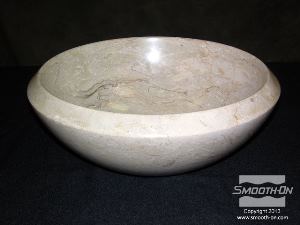 לחיצה להגדלת תמונה המודל המקורי הוא כיור בטון.