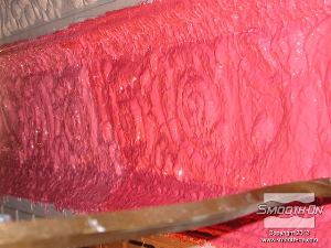 לחיצה להגדלת תמונה לאחר מריחת כל השכבות, יש להשאיר את הפוליאוריטן להתקשות בטמפ' החדר למשך לילה.