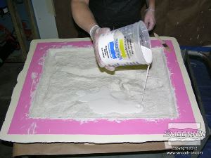 לחיצה להגדלת תמונה יש לערבב ולמרוח שכבה שניה של גבס עם פולימר Duo Matrix Neo וסיבי זכוכית Matrix.