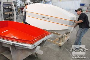 לחיצה להגדלת תמונה החלק הגמור העתיק את כל הפרטים באופן מושלם והוא בעל גימור חלק ללא פגמים. שקית סיליקון רב פעמית לואקום  EZ~Brush® Vac Bag Silicone מקצרת את זמן הכנת סירת הVapor Optimist ב1/3 !