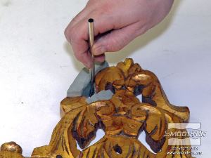 לחיצה להגדלת תמונה מורחים את חומר ההפרדה על לוח הבסיס בלבד.