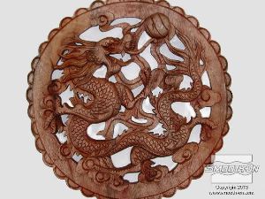 לחיצה להגדלת תמונה לאחר הגימור, היציקה הינה העתק מדוייק של גילוף העץ המקורי.