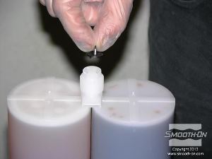 לחיצה להגדלת תמונה מכניסים מייצב זרימה (כלול) לפני שמוחברים את המיקסר הסטטי.