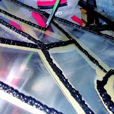 לחיצה להגדלת תמונה בזמן הצילומים מסכה מסיליקון הDragon Skin® FX-Pro מחזירה אור באופן שנראה טבעי מאוד.