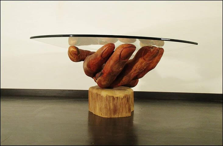 יפתח כהן לוקח אותנו לעולם האגדות עם יצירתו הייחודית – שולחן 