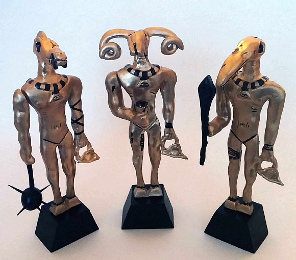 לחיצה להגדלת תמונה פסלוני אמנות בהשראת מצרים העתיקה בעזרת יציקת Smooth Cast 300