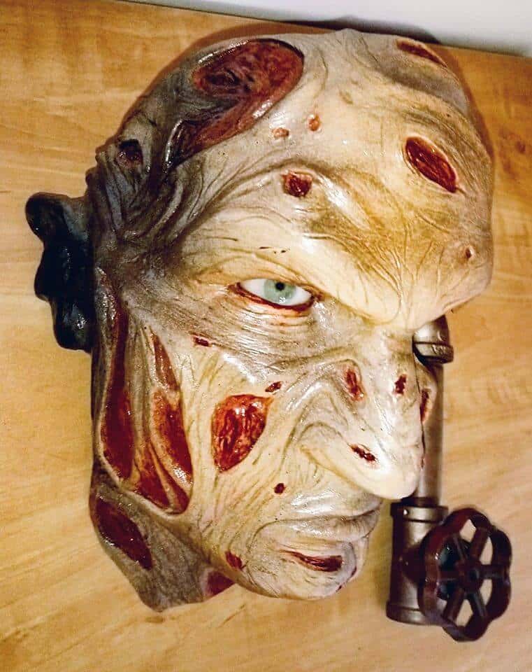 הכנת פסל בדמותו של פרדי קרוגר - ליאו בן דוד