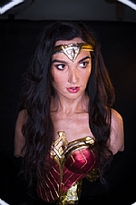 וונדר וומן (גל גדות)