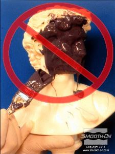 לחיצה להגדלת תמונה בתמונה זו רואים שכבה ראשונה בה מרחו יותר מדי גומי פוליאוריתן על המודל.