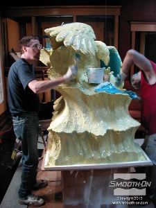 לחיצה להגדלת תמונה מורחים שכבה שלישית של סיליקון RTV לתבניות Mold Max® 10.