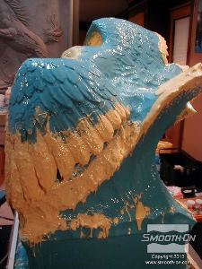 לחיצה להגדלת תמונה מוסיפים לשכבה הרביעית של הסיליקון Mold Max® 10  פיגמנט לסיליקון SilcPig ומסמיך לסיליקון   Thi-Vex II. מורחים שכבה זו כדי להוסיף תמיכה לתבנית הסיליקון ולמלא זוויות שליליות (אנדרקאטים).