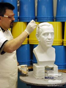 לחיצה להגדלת תמונה מכיוון שעבור התבנית משתמשים בפוליאוריתן Brush-On® 40 יש ראשית למרוח חומר אטימה SuperSeal ולאחר מכן חומר הפרדה Universal Mold Release על מודל הגבס (פוליאורתנים נדבקים כמעט לכל דבר).