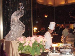 לחיצה להגדלת תמונה ארנסטו הכין פסלים שהוצגו במסיבות פרטיות, אירועים של הממשלה ושל קבוצות ספורט, קאנטרי קלאבים ועוד.