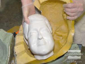 לחיצה להגדלת תמונה יציקת ה פוליאוריתן קשיח עמיד באימפקט -העתיקה באופן מושלם את פרטי המודל המקורי ונראית קשיחה לחלוטין. אם היציקה הייתה יציקה מלאה היא הייתה שוקלת 6.8 ק