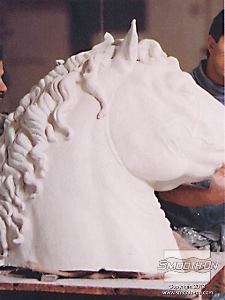 לחיצה להגדלת תמונה הראש הוא העתק מדוייק של המודל המקורי.