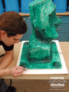 לחיצה להגדלת תמונה ממשיכים בסימון קווי ההפרדה על המודל.