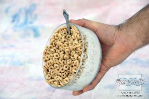 לחיצה להגדלת תמונה לאחר יום, סיליקון שקוף כמו מים-  Encapso® K התמצק ומדבקים את כל דגני הבוקר בפרופ ביחד, עד לרמה שניתן להפוך את הפרופ מבלי לאבד חומר בכלל!