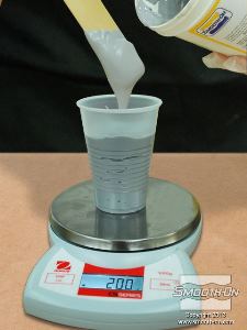 לחיצה להגדלת תמונה יחס הערבוב של  גלקוט אפוקסי EpoxAcoat הוא 100A:15B לפי משקל. עבור שימוש זה משתמשים ב200 גרם בסיס, אותו מודדים בעזרת משקל גרמים מדוייק.