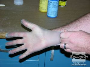 לחיצה להגדלת תמונה יש ללבוש כפפות ויניל כשעובדים עם חומרים אלה.