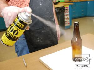 לחיצה להגדלת תמונה חשוב - גומי סיליקון נדבק לזכוכית. יש לרסס חומר הפרדה Ease Release 200 על הבקבוק לפני הכנת תבנית הסיליקון.