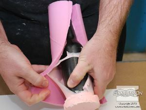 לחיצה להגדלת תמונה יתכן שמעט סיליקון ליציקה- Mold Max 10 ידלוף אל תוך תבנית הMold Max 30.