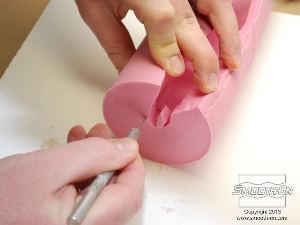 לחיצה להגדלת תמונה חותכים חור בקוטר 2.5 ס