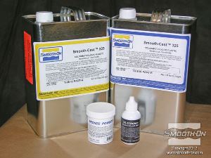 לחיצה להגדלת תמונה מערבבים את הפוליאוריטן קשיח ליציקה הSmooth-Cast® 325, פיגמנט שחור SO-Strong ואבקת ברונזה כדי להכין 