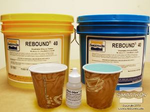 לחיצה להגדלת תמונה עבור שכבת הגומי הבא, משתמשים בחומר מסמיך לסיליקון Thi-Vex.