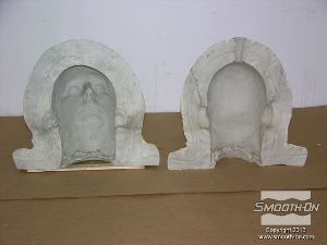 לחיצה להגדלת תמונה כעת אפשר להתחיל ביצירת הליבה לתבנית (Core). מכינים את הליבה מ פוליאוריתן קשיח מהיר ליציקה Smoothe-Cast® 320 בשילוב אבקה קלה כתוסף - Ure-Fil 3 כדי לחסוך בעלות.