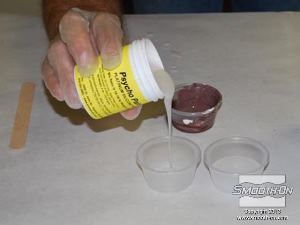 לחיצה להגדלת תמונה מודדים כמות קטנה של בסיס ה תוסף לפיגמנט סיליקון Psycho Paint. תוסף המאפשר צביעה על סיליקון