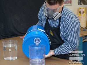 לחיצה להגדלת תמונה עבור היציקה, מודדים את הבסיס והמקשה של פוליאוריטן SMASH.