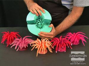 לחיצה להגדלת תמונה ניתן לערבב פיגמנטים שונים ליצירת צבעים וגוונים רבים וליצור מספר עצום של יציקות סיליקון מגוונות ורכות מEcoFlex® 00-30.