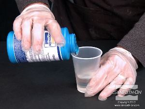 לחיצה להגדלת תמונה מודדים כמות שווה לפי נפח של מקשה הקצף פוליאוריטן קשיח Foam-iT!®5.