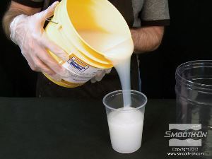 לחיצה להגדלת תמונה מודדים את הבסיס של ה סיליקון שקוף למחצה ליציקה Dragon Skin®10.