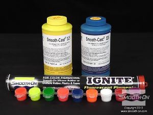 לחיצה להגדלת תמונה יציקה - משתמשים בפוליאורתן שקוף קשיח Smooth-Cast® 325 מסדרת COLORMATCH וצבע פלואורוסנטי Ignite.