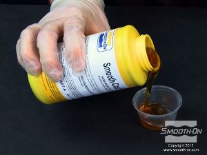 לחיצה להגדלת תמונה מודדים את הבסיס של הפוליאוריתן ליציקה Smooth-Cast® 60D.