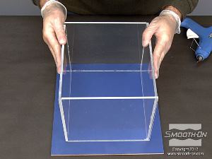 לחיצה להגדלת תמונה לאחר שמדביקים את ארבעת הלוחות מסדרים אותם על לוח הבסיס.