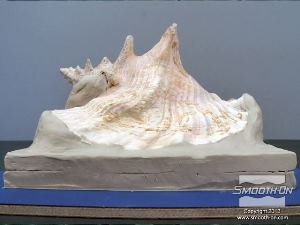 לחיצה להגדלת תמונה נשאר רק עוד שלב אחד לפני שיוצקים את חצי התבנית הראשון..