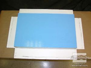 לחיצה להגדלת תמונה מסירים את לוחות הצד של המסגרת.