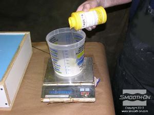 לחיצה להגדלת תמונה שוקלים את הבסיס של הפוליאוריתן ליציקה TASK® 4.