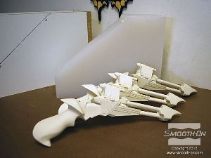 לחיצה להגדלת תמונה תבנית מגומי סיליקון Mold Max 15T הינה חזקה ומאפשרת ביצוע יציקות רבות.