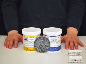 לחיצה להגדלת תמונה בעזרת בצק סיליקון Equinox 38 נכין תבנית ממטבע אמיתי אשר לתוכה ניצק שוקולד לאכילה 