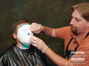 לחיצה להגדלת תמונה זמן ההתמצקות של תחבושות הגבס הוא כ-10 דקות.