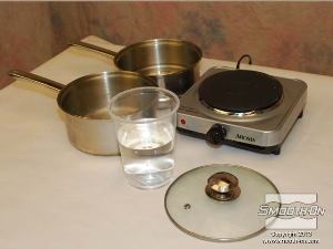 לחיצה להגדלת תמונה מתחילים להכין את אמבט המים.