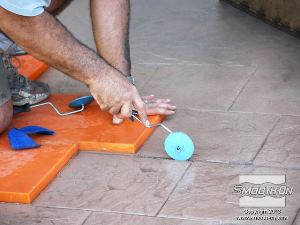 לחיצה להגדלת תמונה מתקנים טעויות קטנות בהטבעה (חריצים). 