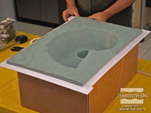 לחיצה להגדלת תמונה המודל נאטם בצבע יסוד. 