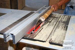 לחיצה להגדלת תמונה את המוטות חותכים לחצי